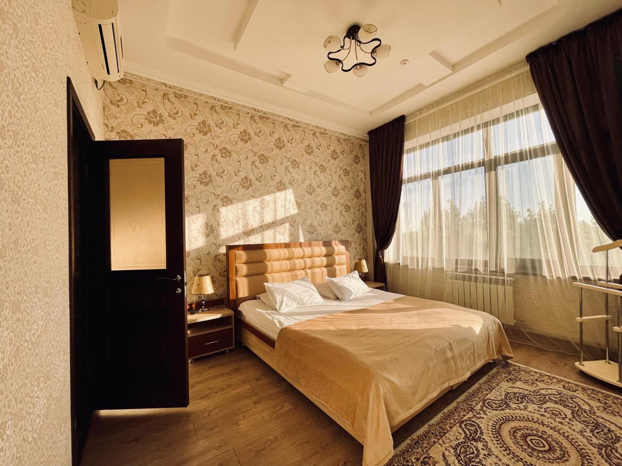 Dostyk Hotel Kîzîlorda Exterior foto
