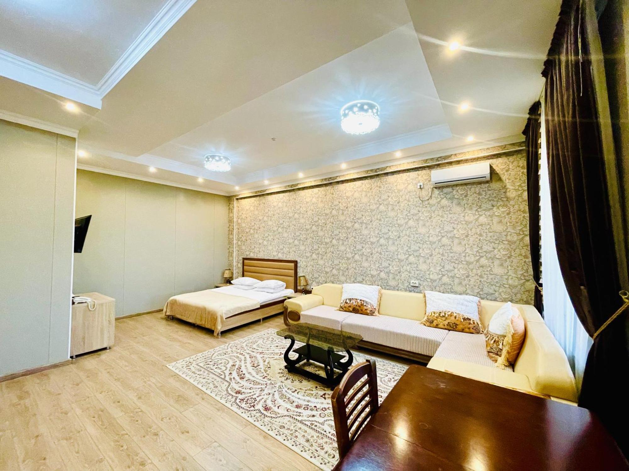 Dostyk Hotel Kîzîlorda Exterior foto