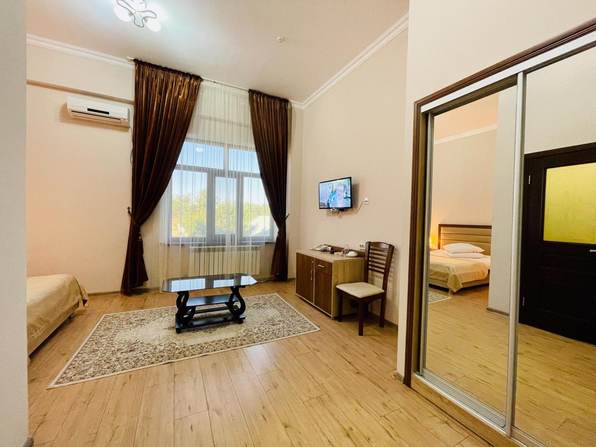 Dostyk Hotel Kîzîlorda Exterior foto