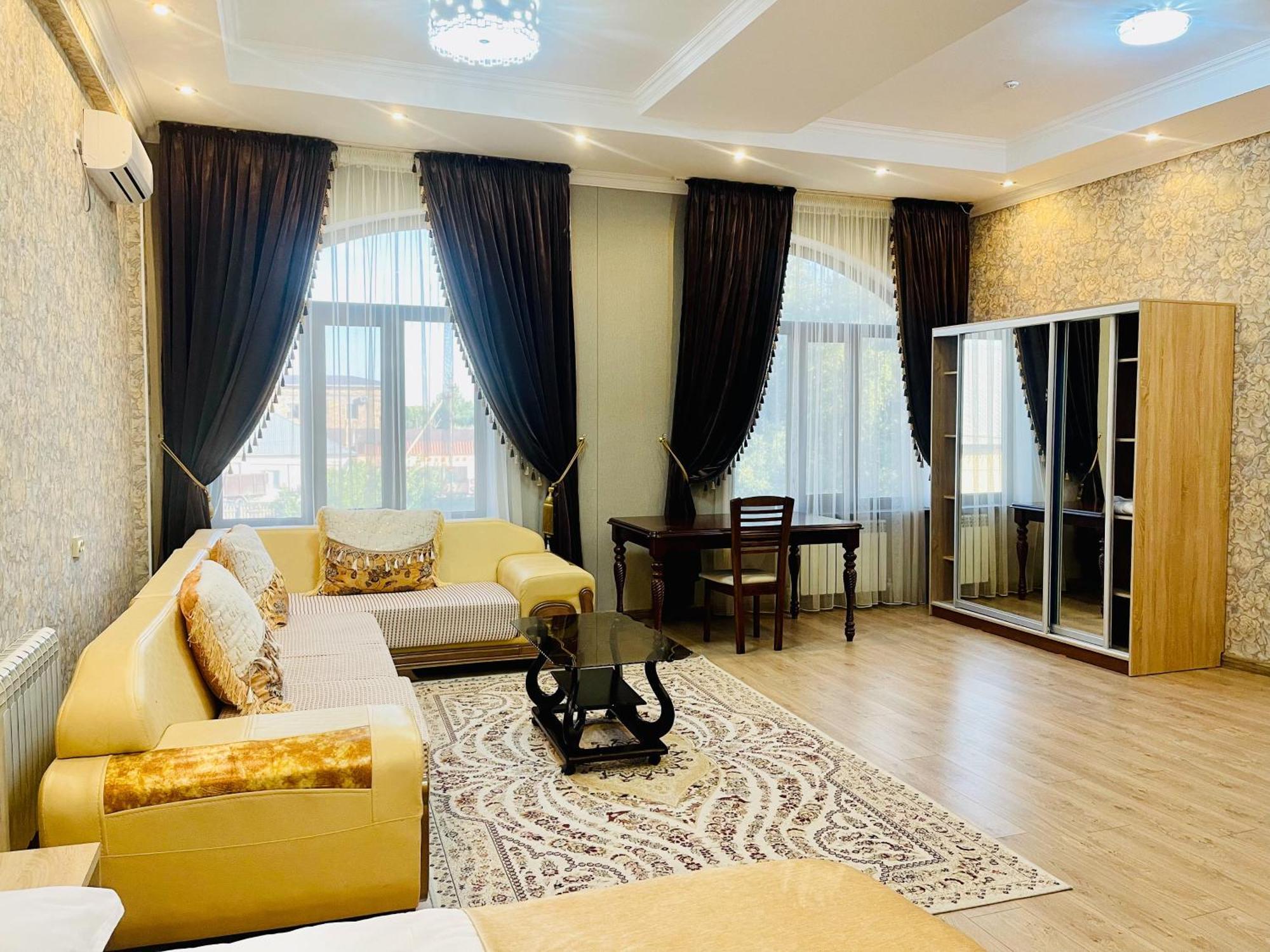 Dostyk Hotel Kîzîlorda Exterior foto