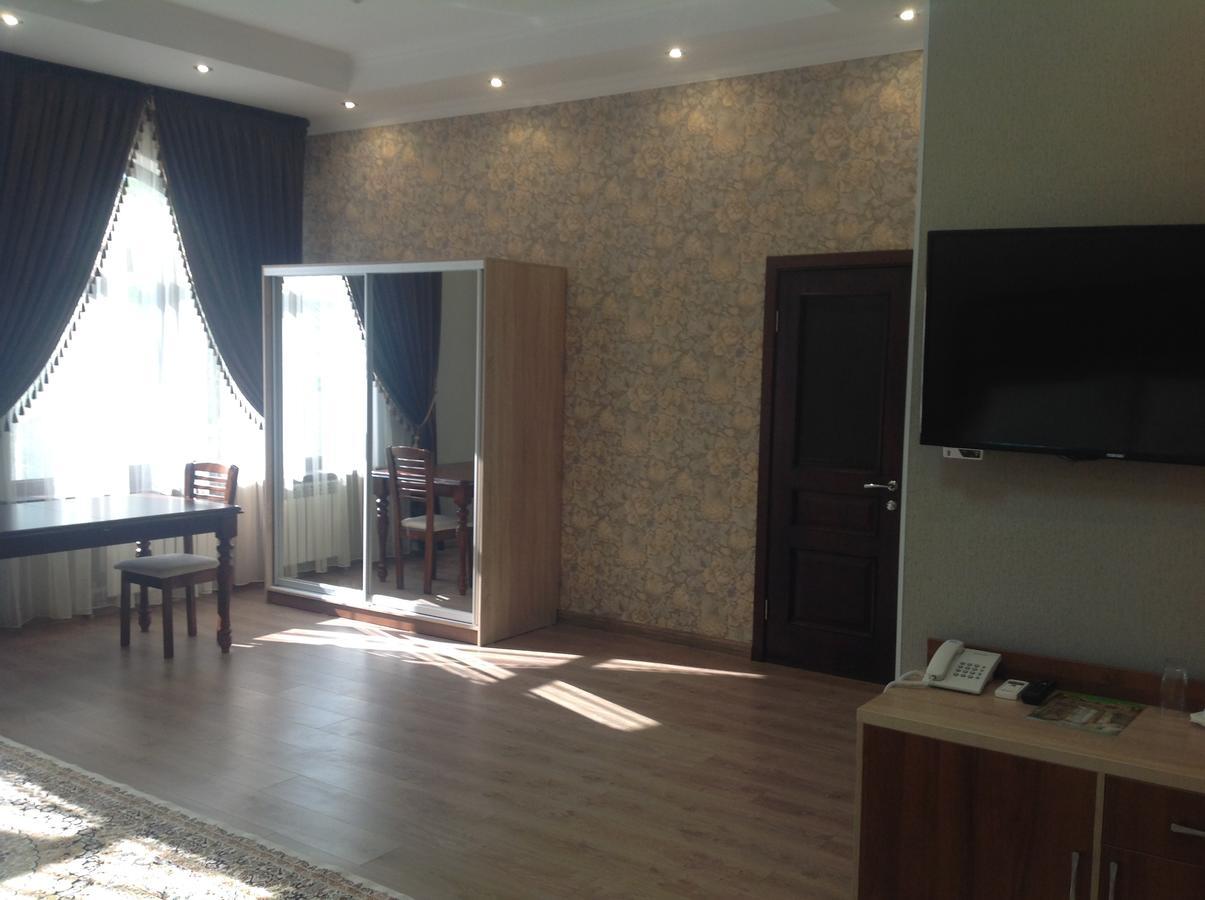 Dostyk Hotel Kîzîlorda Exterior foto