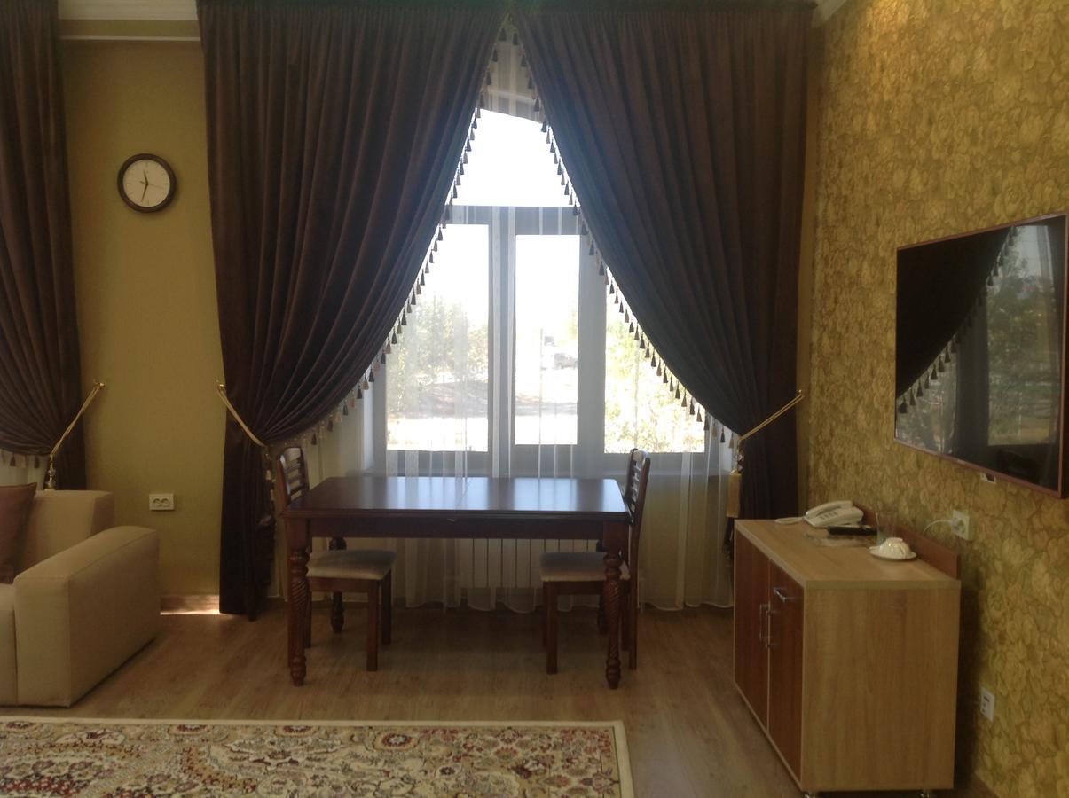 Dostyk Hotel Kîzîlorda Exterior foto
